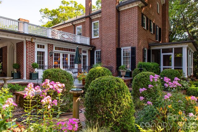 213 Union Street N, Concord, NC 28025