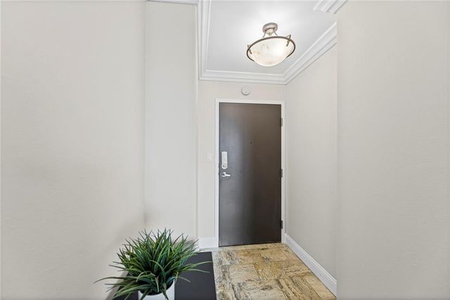 700 E 8th Street 7Q, Kansas City, MO 64106