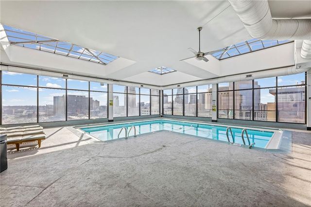 700 E 8th Street 7Q, Kansas City, MO 64106