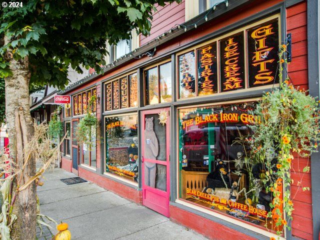 15165 AIRPORT Way, Vernonia, OR 97064