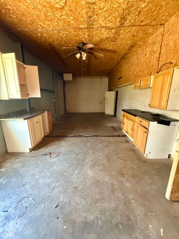 308 N Market Street, Carthage, IN 46115