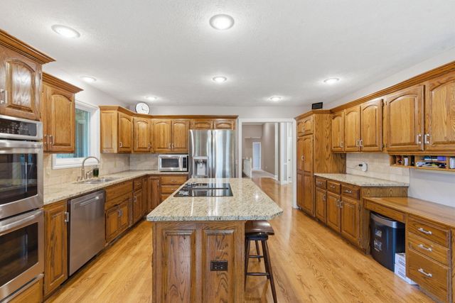 3955 E Eastmoor Street, Springfield, MO 65809