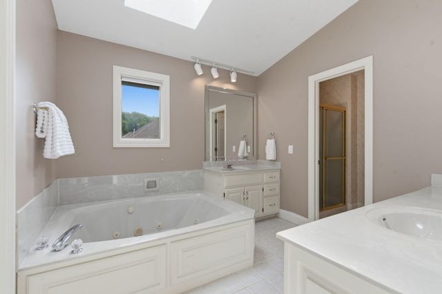 3955 E Eastmoor Street, Springfield, MO 65809