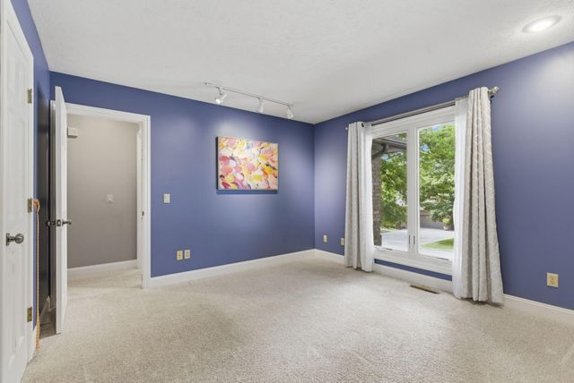 3955 E Eastmoor Street, Springfield, MO 65809
