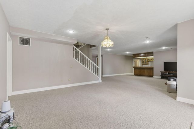 3955 E Eastmoor Street, Springfield, MO 65809