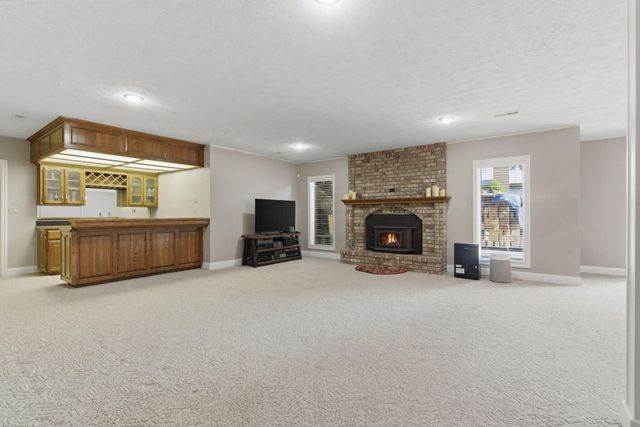 3955 E Eastmoor Street, Springfield, MO 65809