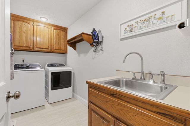3955 E Eastmoor Street, Springfield, MO 65809