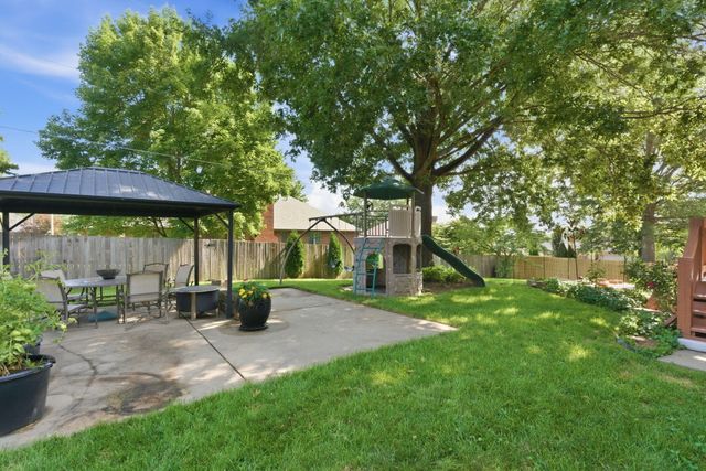 3955 E Eastmoor Street, Springfield, MO 65809