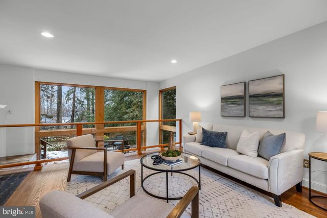 3825 BIRCHWOOD RD, Falls Church, VA 22041