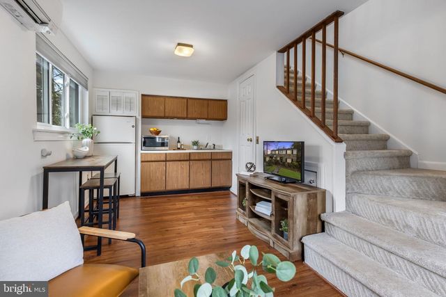 3825 BIRCHWOOD RD, Falls Church, VA 22041