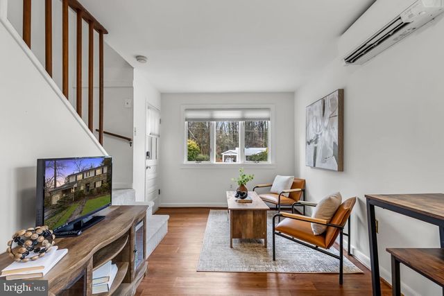 3825 BIRCHWOOD RD, Falls Church, VA 22041