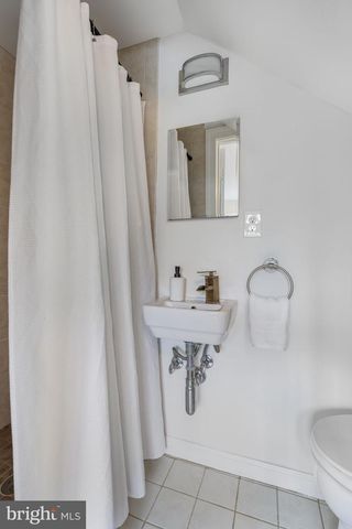 3825 BIRCHWOOD RD, Falls Church, VA 22041