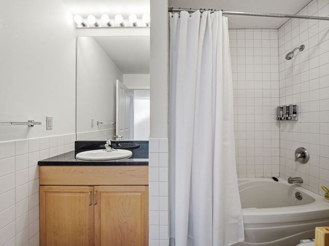 30 Franklin St 327, Malden, MA 02148