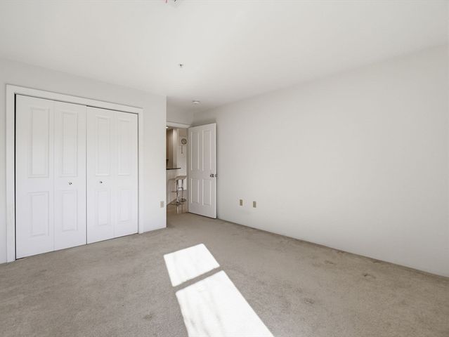 30 Franklin St 327, Malden, MA 02148