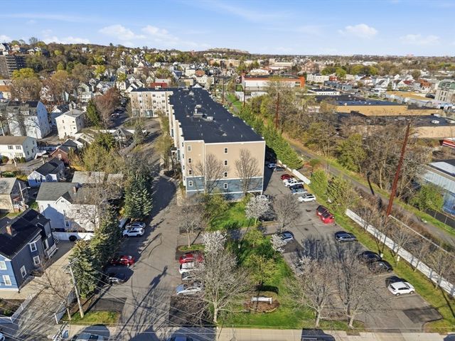 30 Franklin St 327, Malden, MA 02148