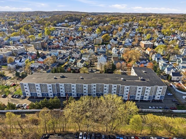 30 Franklin St 327, Malden, MA 02148