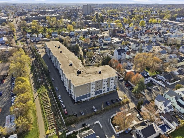 30 Franklin St 327, Malden, MA 02148