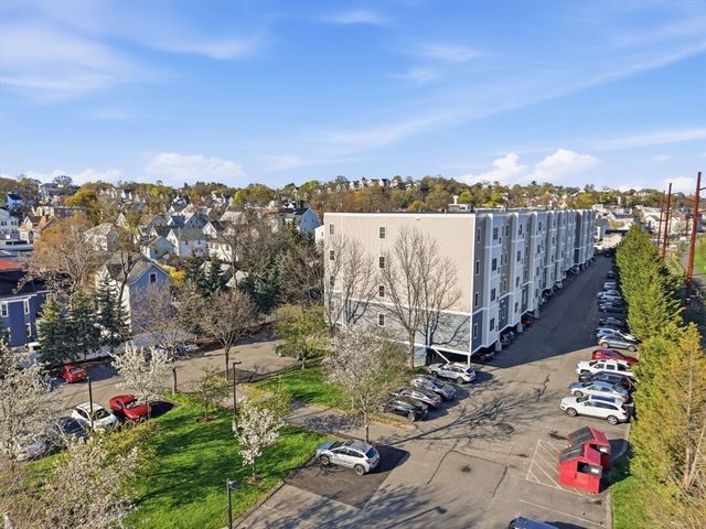 30 Franklin St 327, Malden, MA 02148