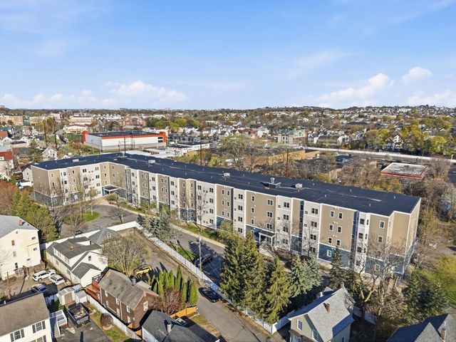 30 Franklin St 327, Malden, MA 02148