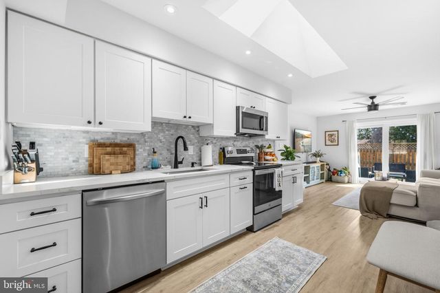 5 ERICSSON RD, Cabin John, MD 20818