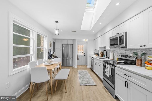 5 ERICSSON RD, Cabin John, MD 20818