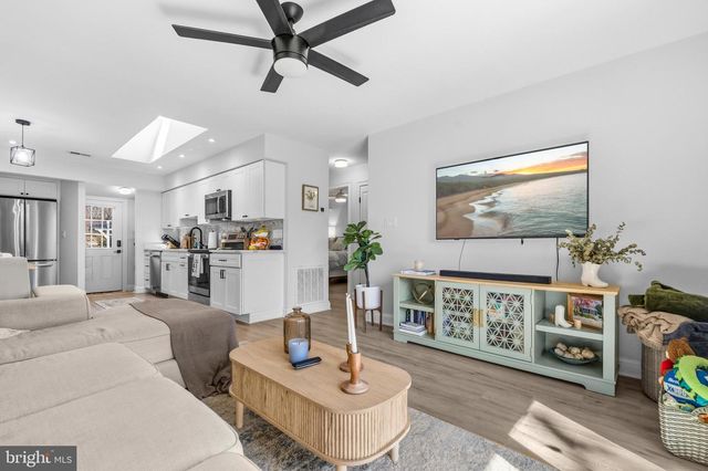 5 ERICSSON RD, Cabin John, MD 20818