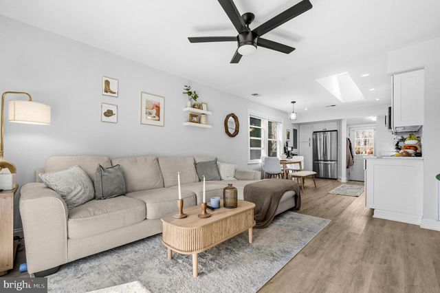 5 ERICSSON RD, Cabin John, MD 20818