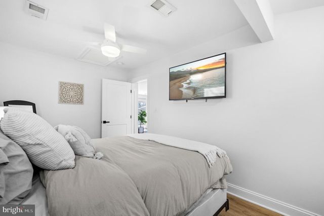 5 ERICSSON RD, Cabin John, MD 20818