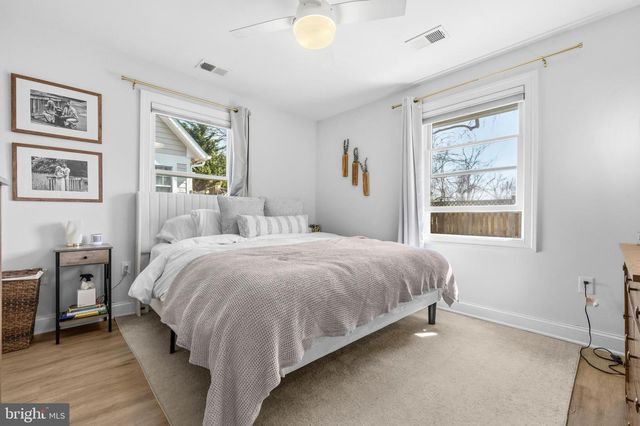 5 ERICSSON RD, Cabin John, MD 20818