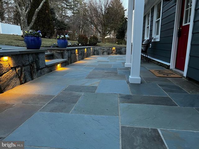 5 ERICSSON RD, Cabin John, MD 20818