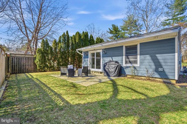 5 ERICSSON RD, Cabin John, MD 20818