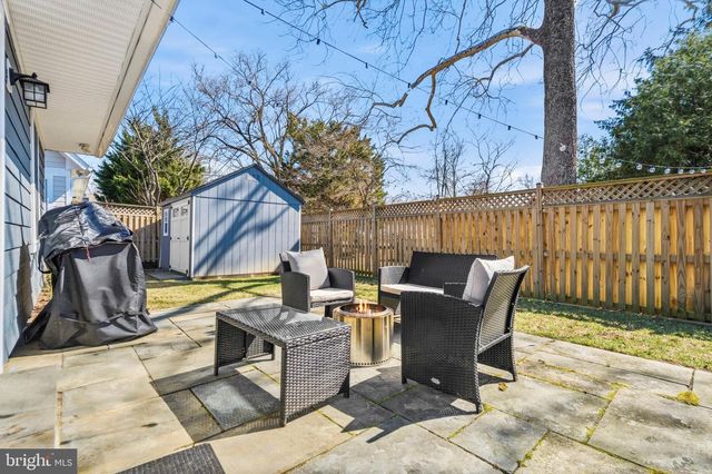 5 ERICSSON RD, Cabin John, MD 20818