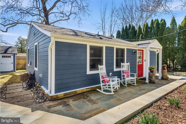 5 ERICSSON RD, Cabin John, MD 20818