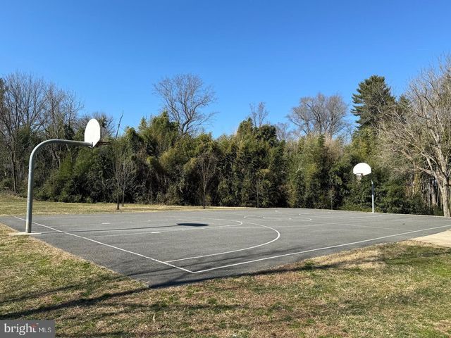 5 ERICSSON RD, Cabin John, MD 20818