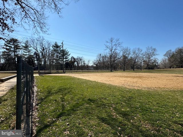 5 ERICSSON RD, Cabin John, MD 20818