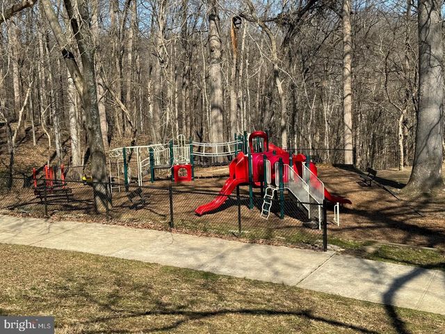 5 ERICSSON RD, Cabin John, MD 20818