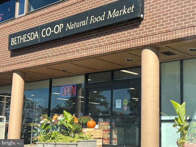 5 ERICSSON RD, Cabin John, MD 20818