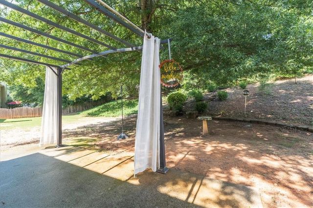 1074 Frog Leap Trail NW, Kennesaw, GA 30152