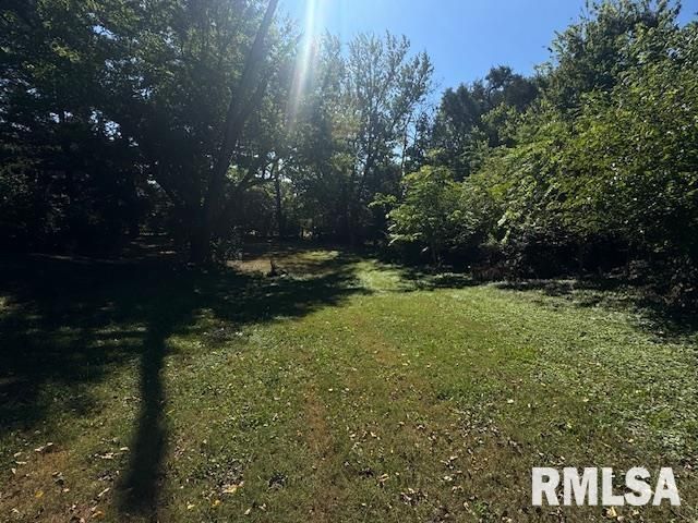 320 30TH Avenue N, Clinton, IA 52732