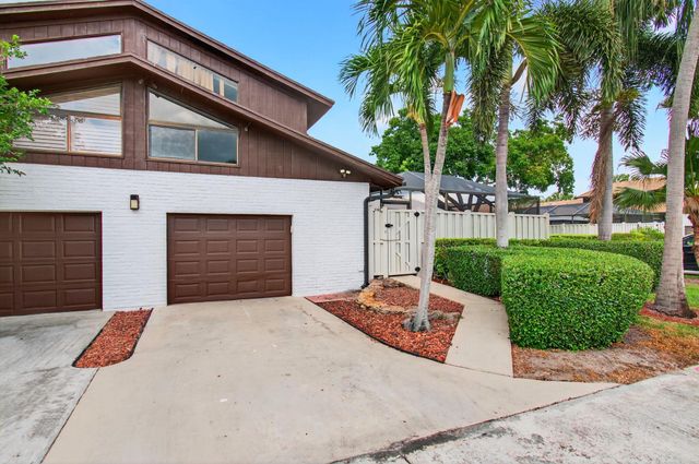 9766 Boca Gardens Parkway B, Boca Raton, FL 33496