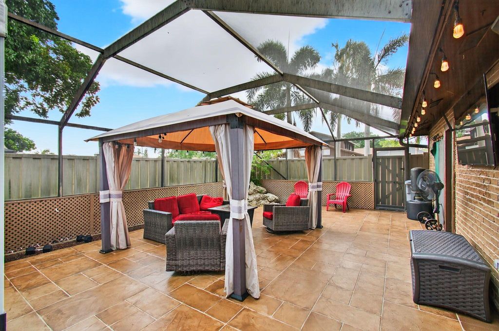 9766 Boca Gardens Parkway B, Boca Raton, FL 33496