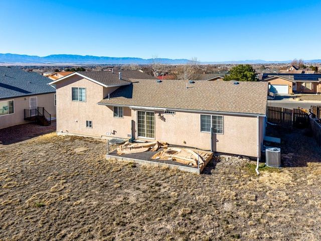 664 Song Sparrow Dr, Pueblo West, CO 81007