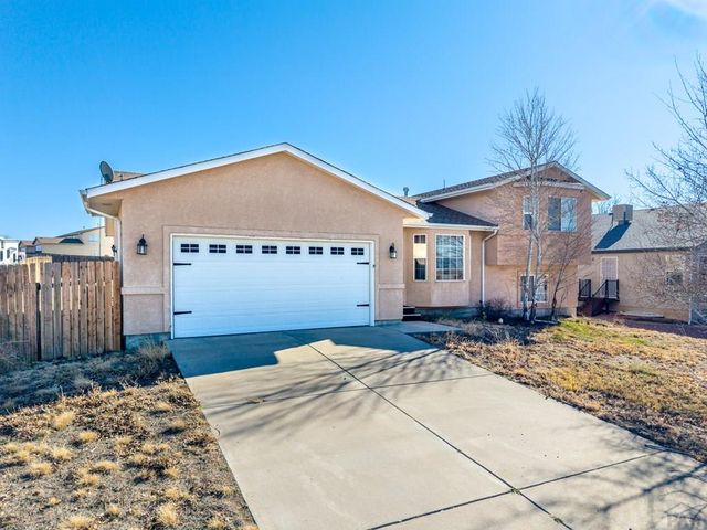 664 Song Sparrow Dr, Pueblo West, CO 81007