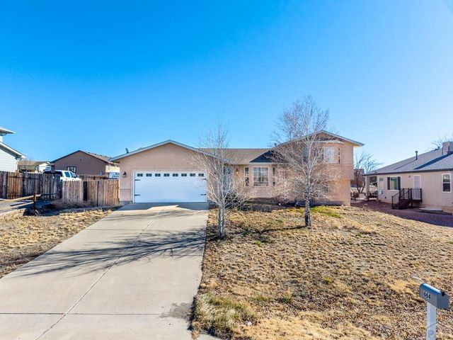 664 Song Sparrow Dr, Pueblo West, CO 81007