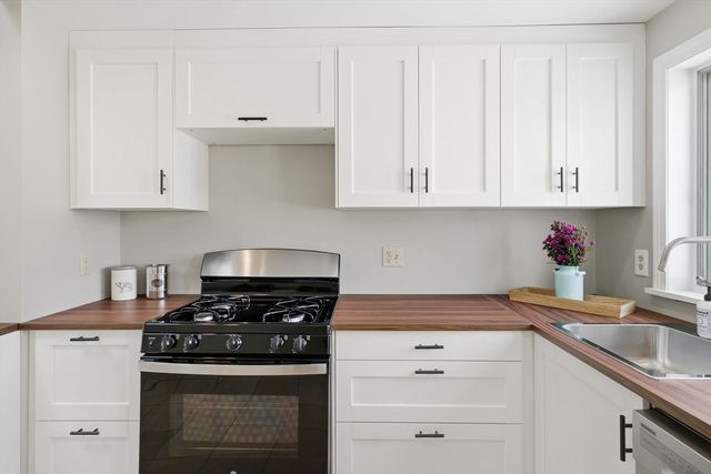 23 Fairview 23, Dedham, MA 02026