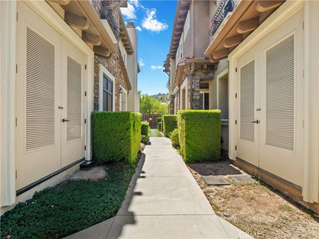 11549 Verona, Chatsworth, CA 91311