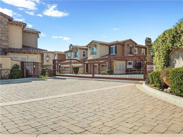 11549 Verona, Chatsworth, CA 91311