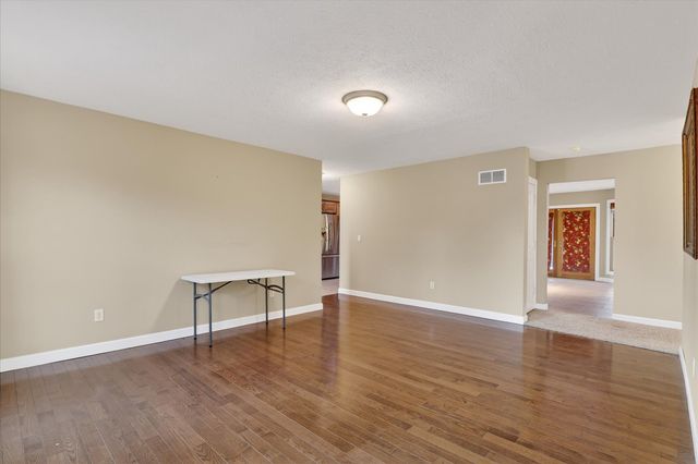 8306 E Crockett Road, Roscoe, IL 61073