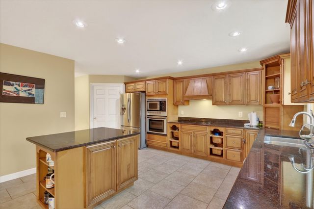 8306 E Crockett Road, Roscoe, IL 61073