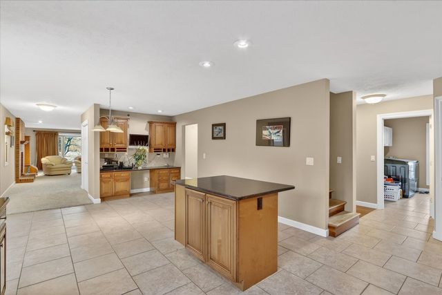 8306 E Crockett Road, Roscoe, IL 61073